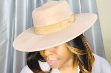 Load image into Gallery viewer, Code: Hazelwood l Felt Fedora Hat
