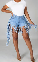 Load image into Gallery viewer, Code: Cheyenne | Distressed Jeans
