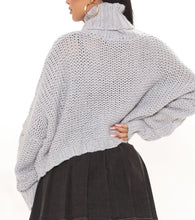 Load image into Gallery viewer, Code: Chrisette| Cable Knit Sweater
